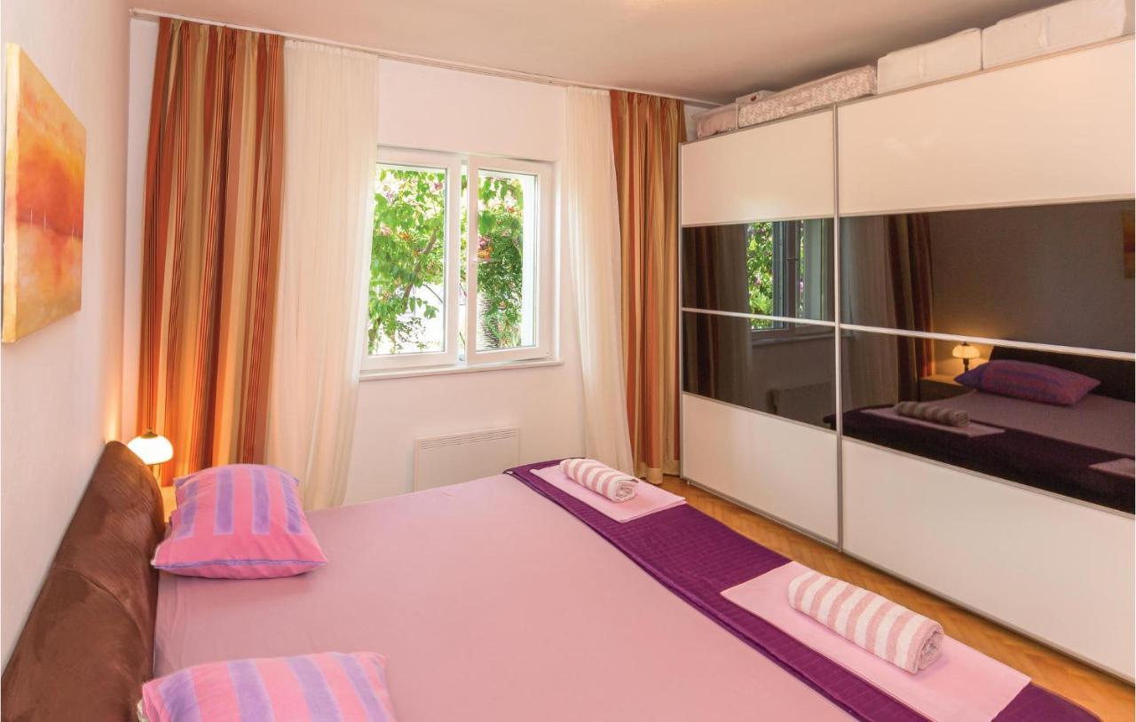 Lovely Apartment In Makarska With Wifi Zewnętrze zdjęcie