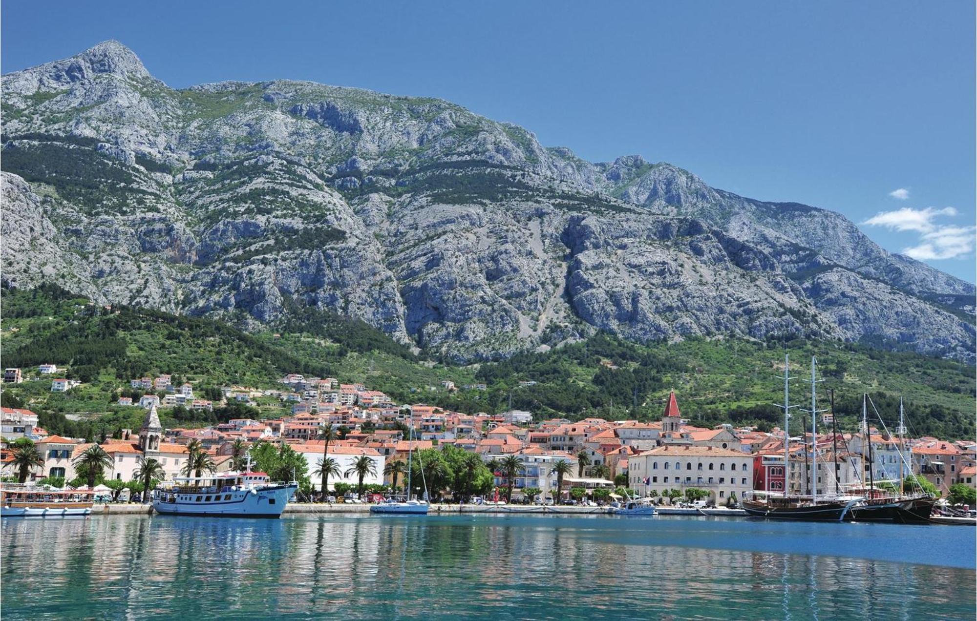 Lovely Apartment In Makarska With Wifi Zewnętrze zdjęcie