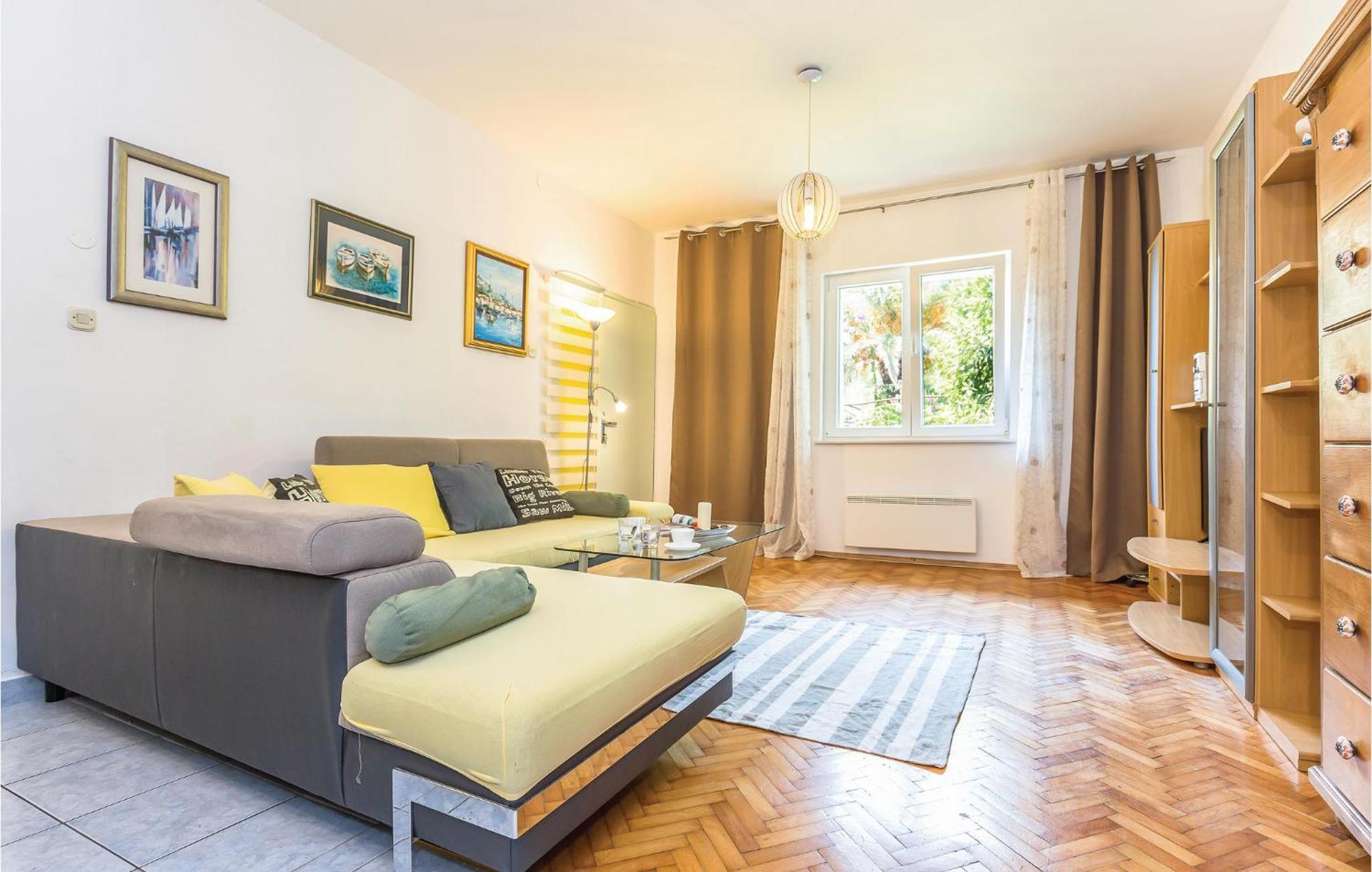 Lovely Apartment In Makarska With Wifi Zewnętrze zdjęcie