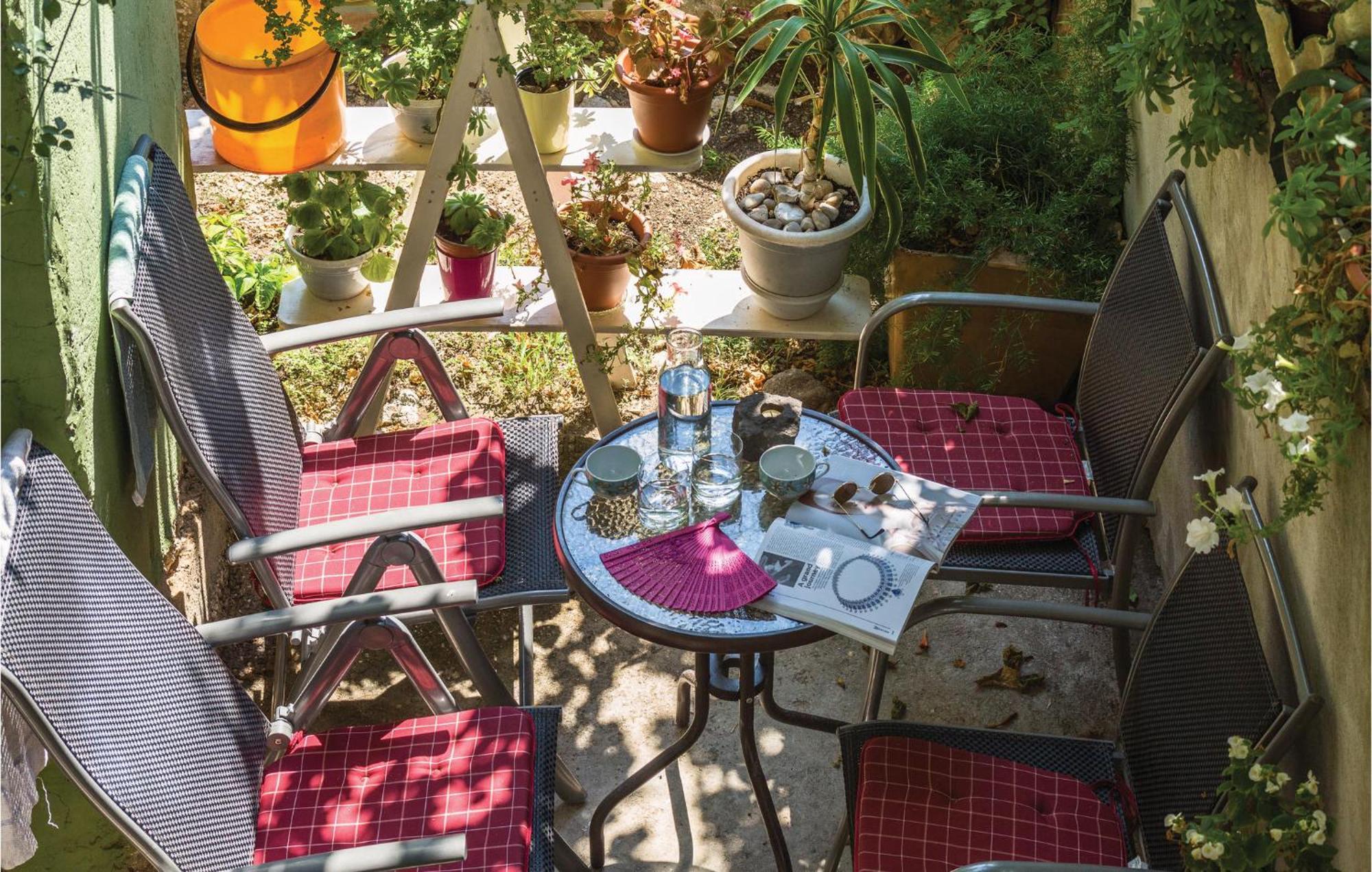 Lovely Apartment In Makarska With Wifi Zewnętrze zdjęcie