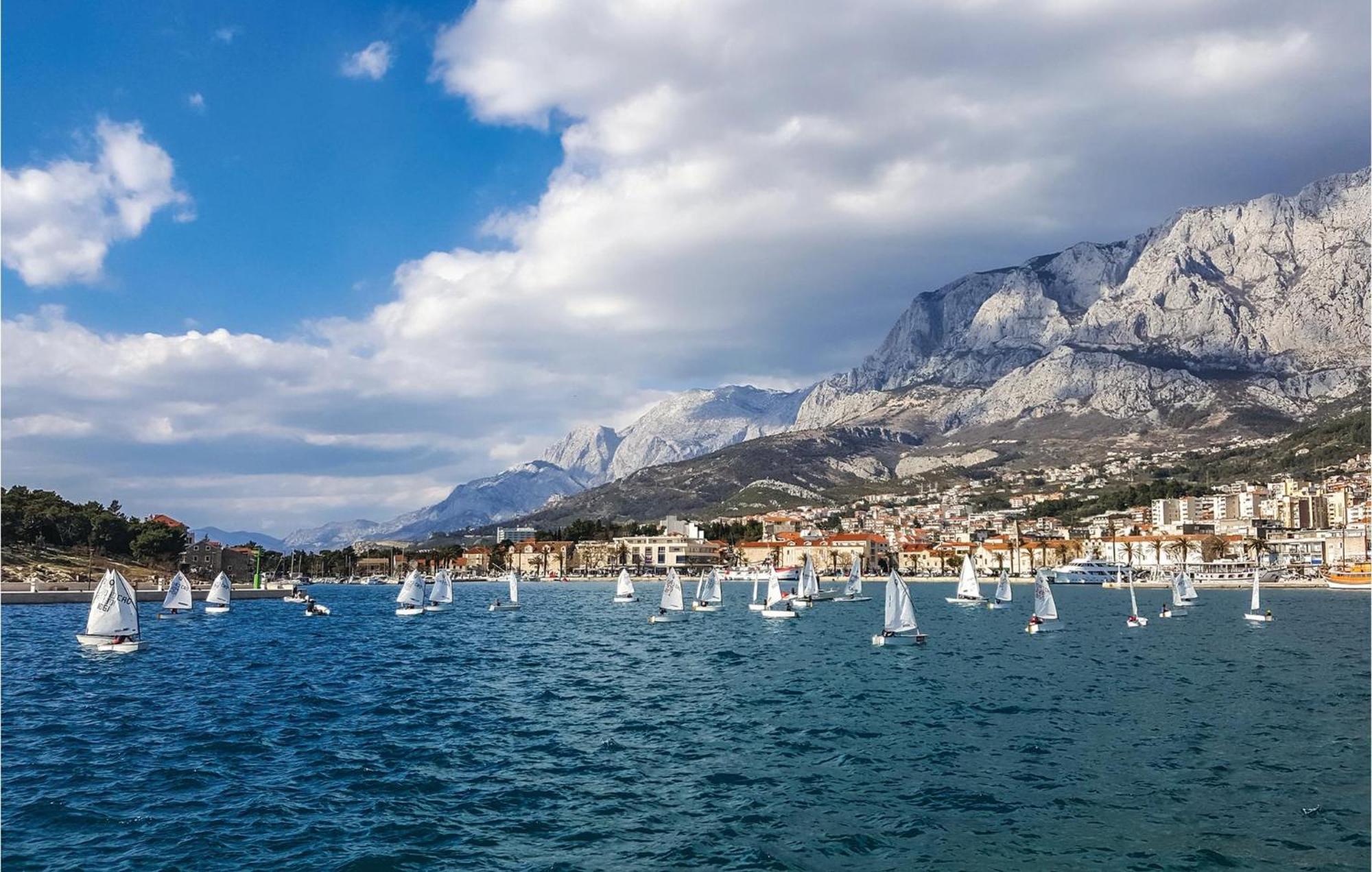 Lovely Apartment In Makarska With Wifi Zewnętrze zdjęcie