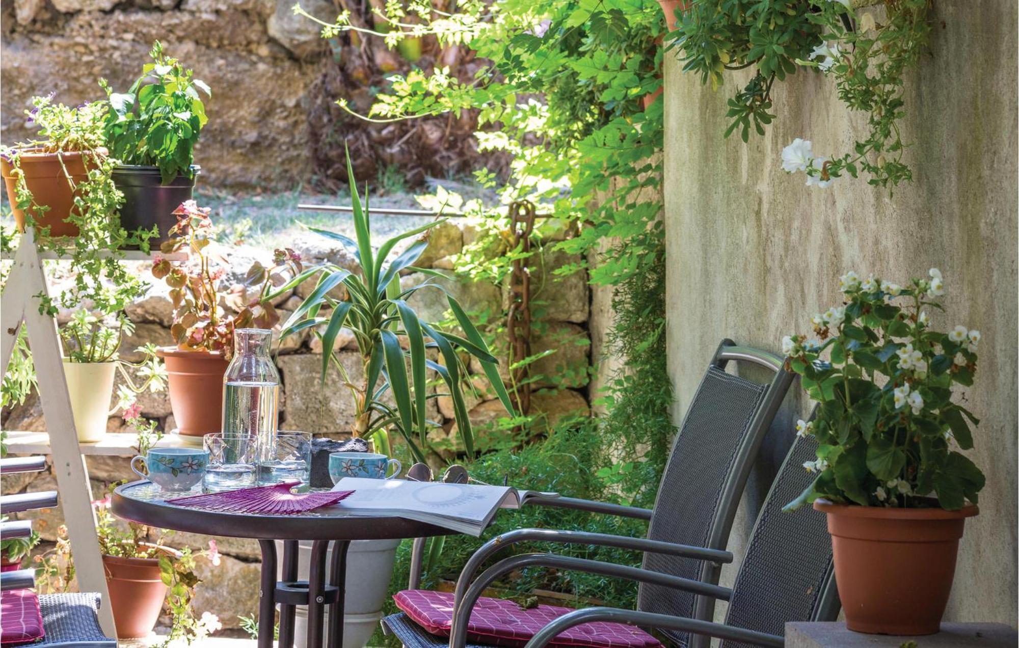 Lovely Apartment In Makarska With Wifi Zewnętrze zdjęcie