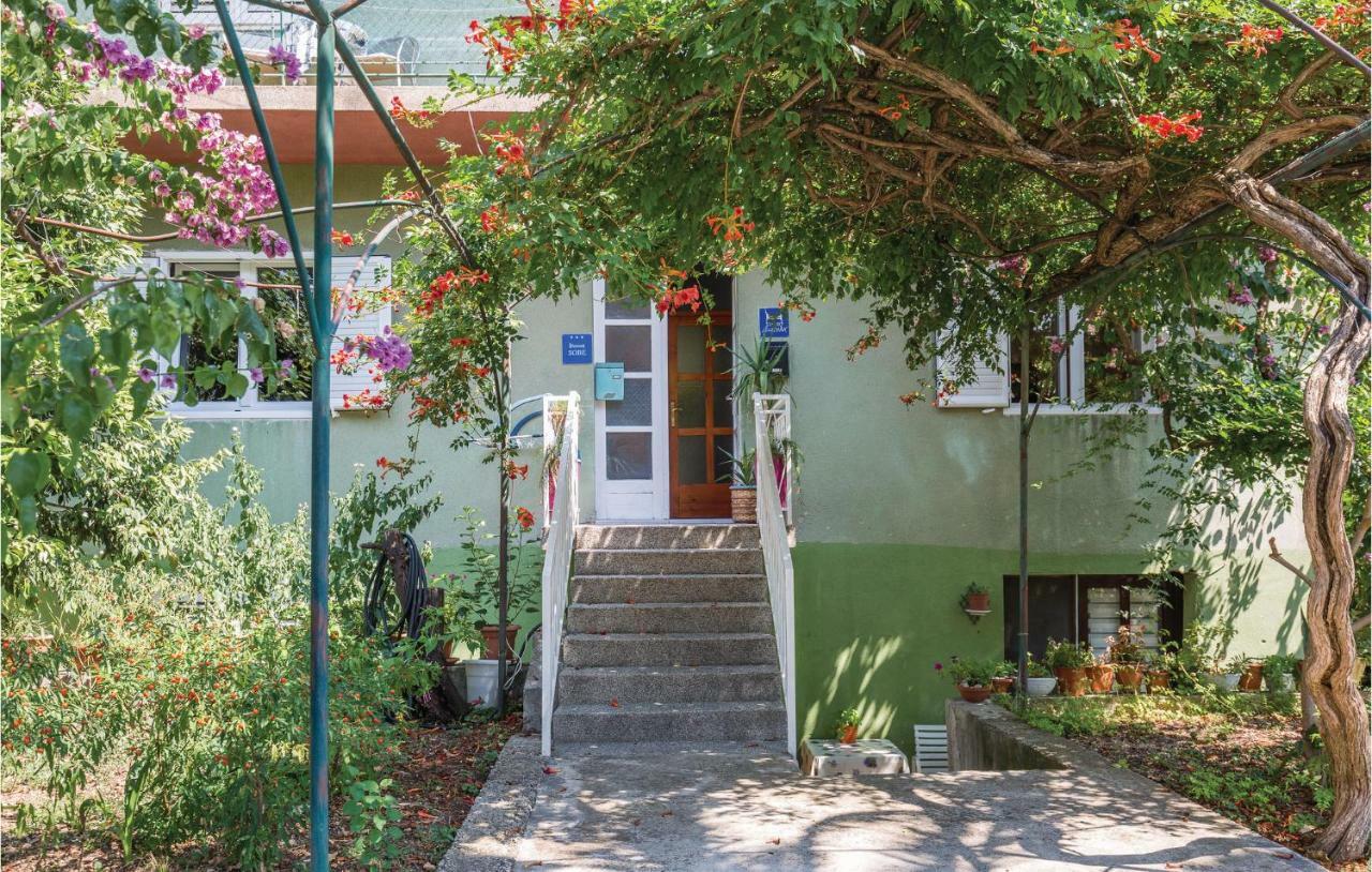 Lovely Apartment In Makarska With Wifi Zewnętrze zdjęcie